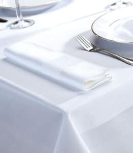 Damast servet met satijnen band 