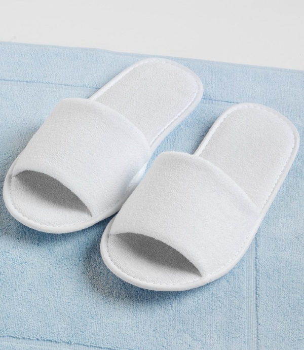 79901 badstof slippers wit open voorkant